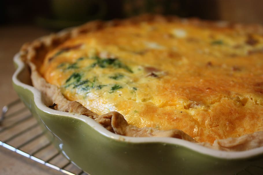 sausage crusted quiche with hash browns